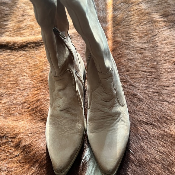 Brand new without box Free people Brenna boots - Picture 4 of 5